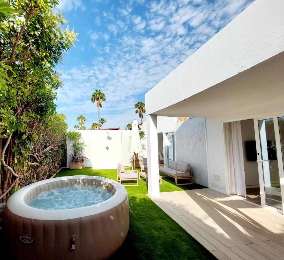 De Diseno Hidromasajes Terraza Y Piscina. San Bartolome de Tirajana (Gran Canaria)